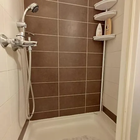Toni - S Pogledom Na Apartmán